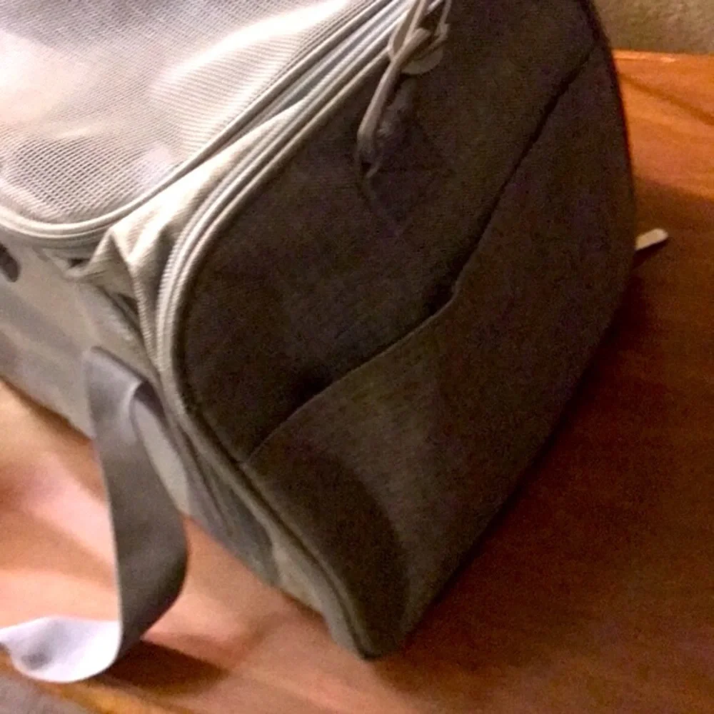 Collapsible Fabric Zipper Grey Pet Carrier Brand New Never Used NWOT